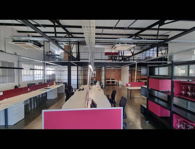 486M² OFFICE FOR SALE IN SALT RIVER